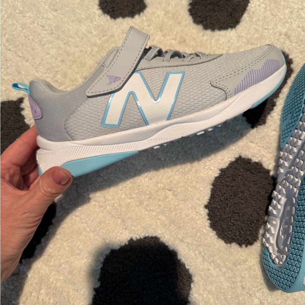 Brand new never worn girls New Balances